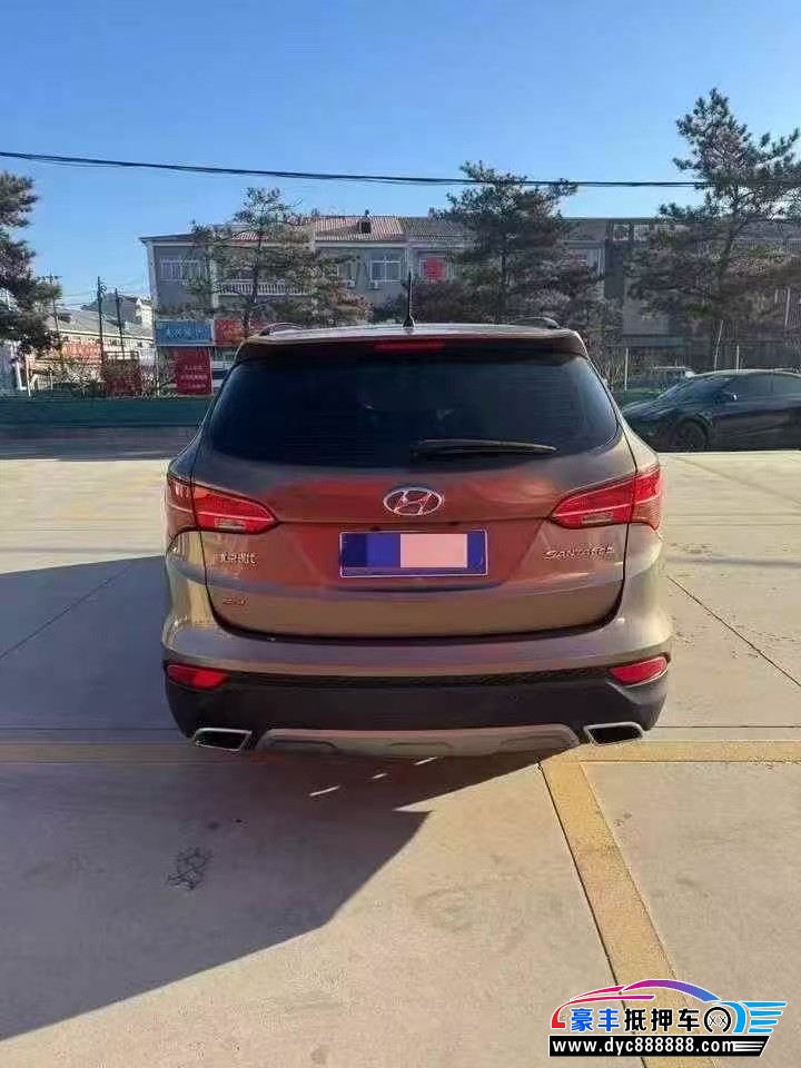 13年现代新胜达轿车抵押车出售