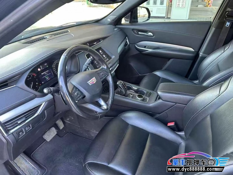 19年凯迪拉克XT4轿车抵押车出售