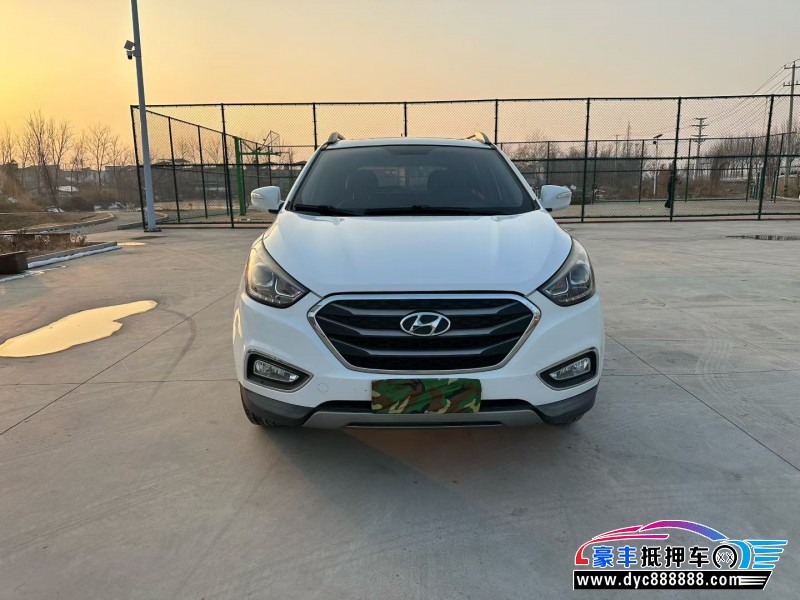 抵押车出售17年现代ix35轿车