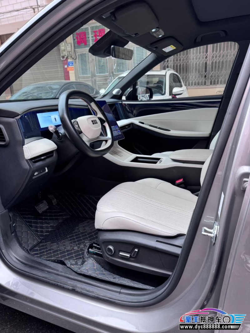 24年吉利银河L7轿车抵押车出售