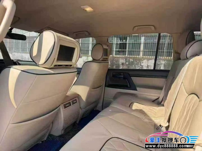 14年丰田兰德酷路泽（陆巡）轿车抵押车出售