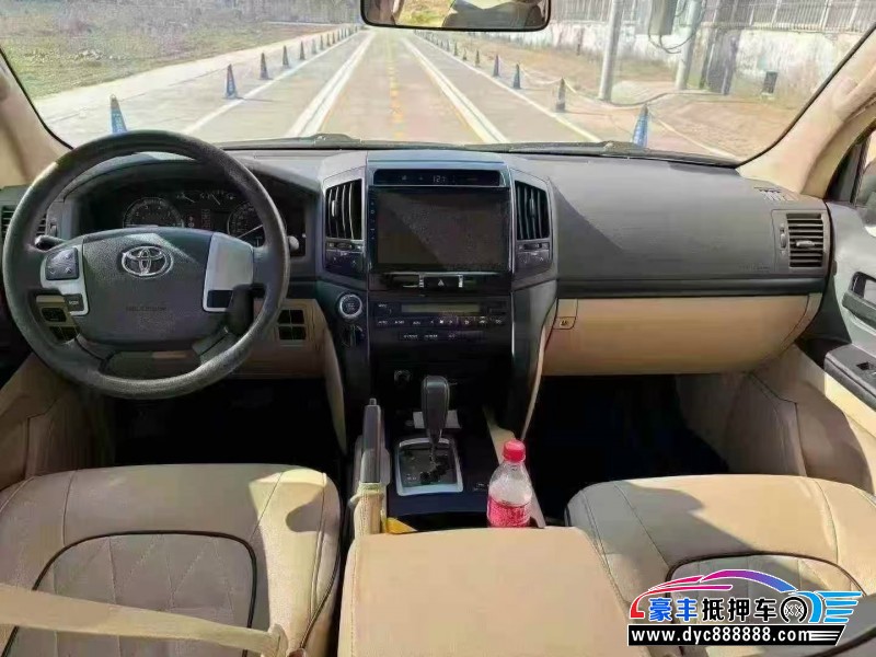 14年丰田兰德酷路泽（陆巡）轿车抵押车出售