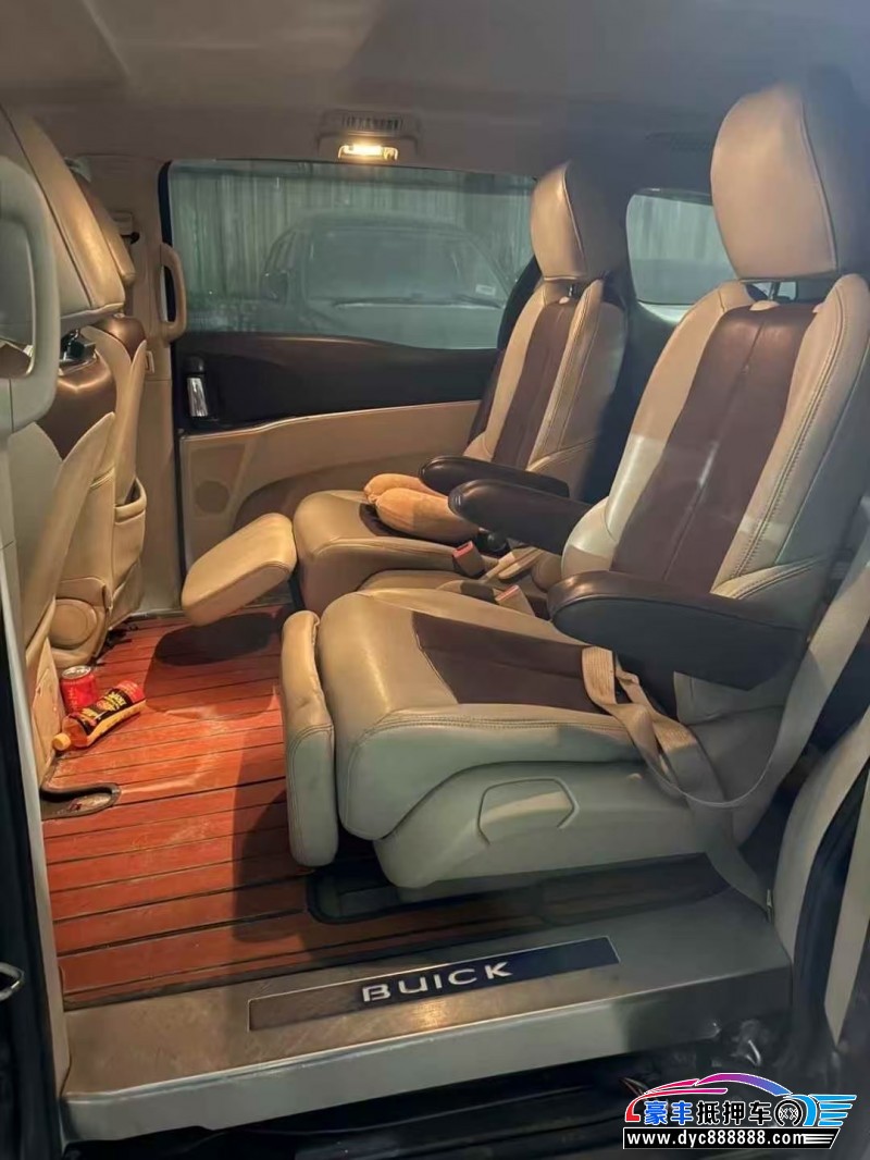 18年别克GL8MPV抵押车出售