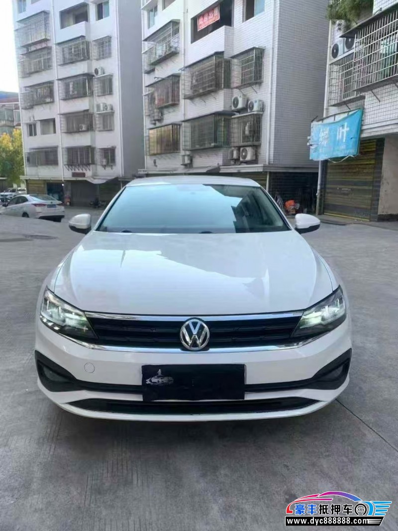 22年大众凌渡轿车抵押车出售