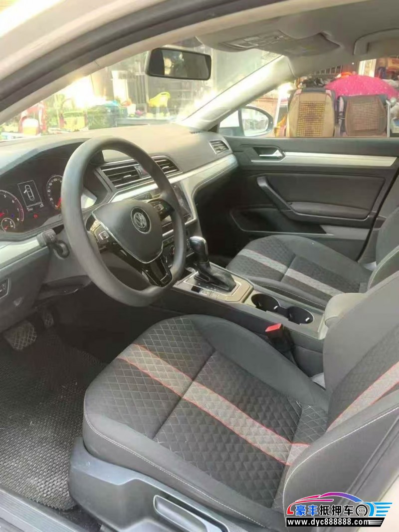 22年大众凌渡轿车抵押车出售