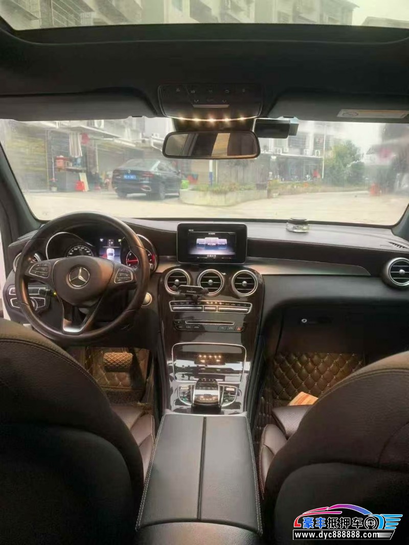 19年奔驰GLCSUV抵押车出售