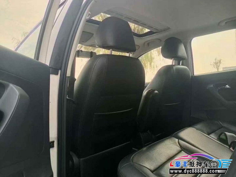 13年大众polo轿车抵押车出售