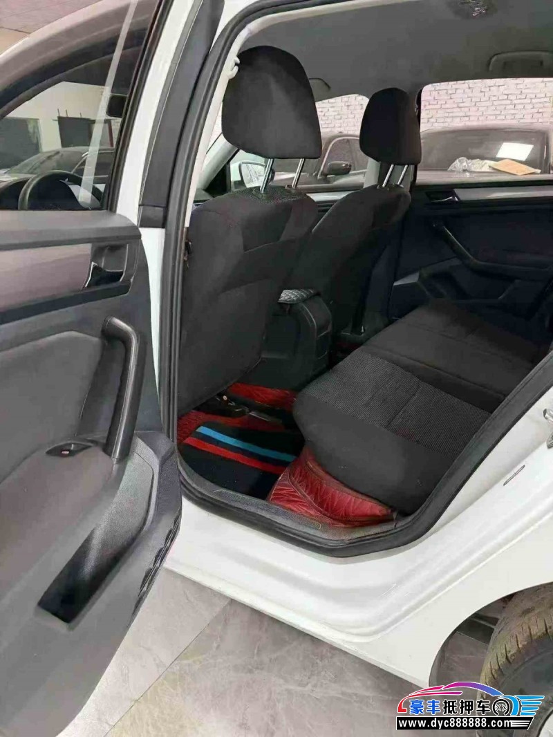 20年大众宝来轿车抵押车出售