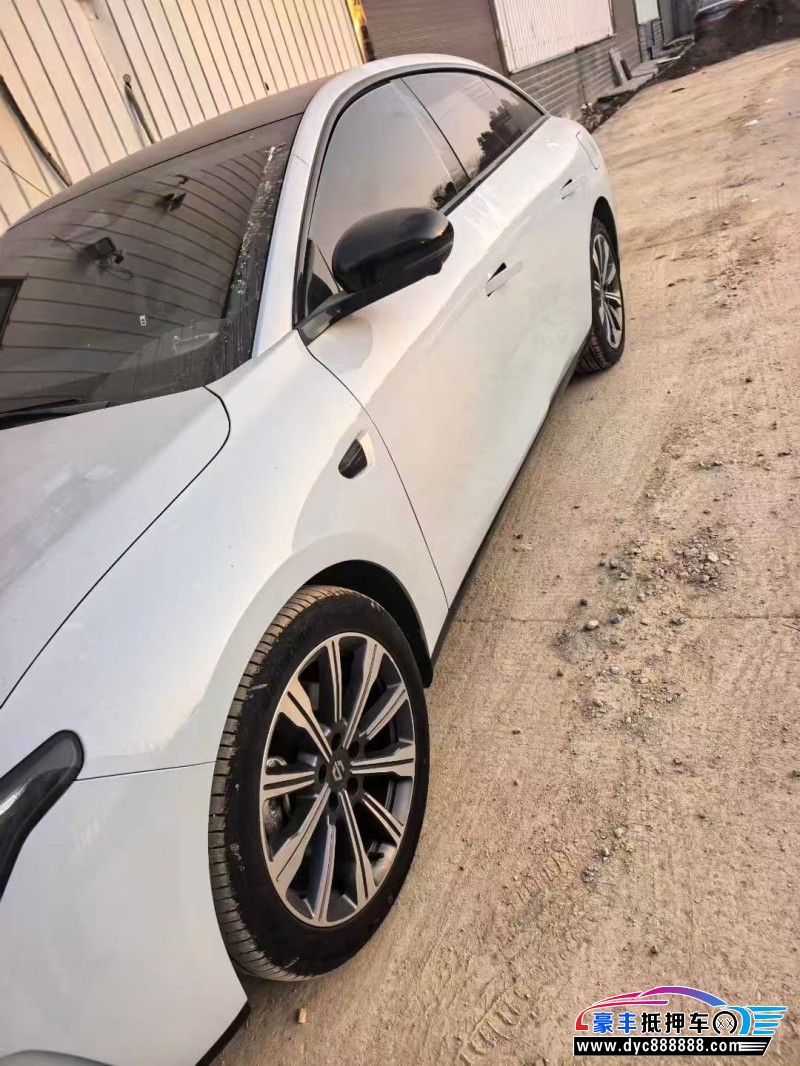 24年零跑c01轿车抵押车出售