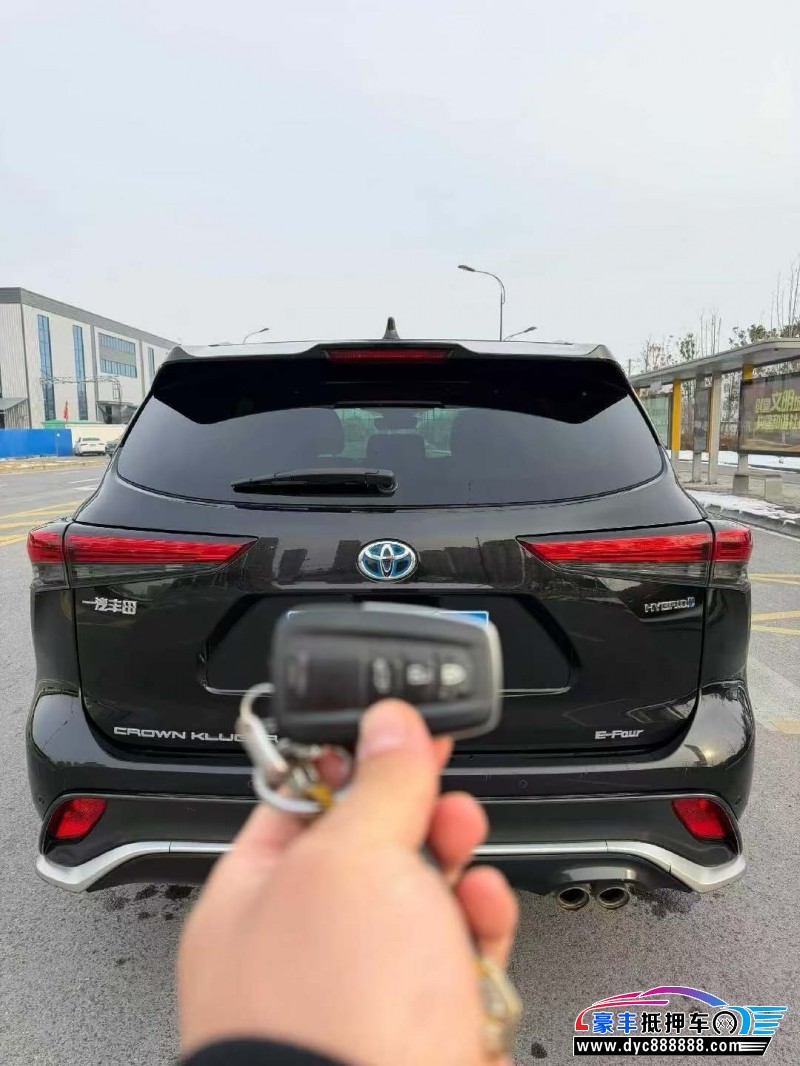 23年丰田皇冠陆放轿车抵押车出售