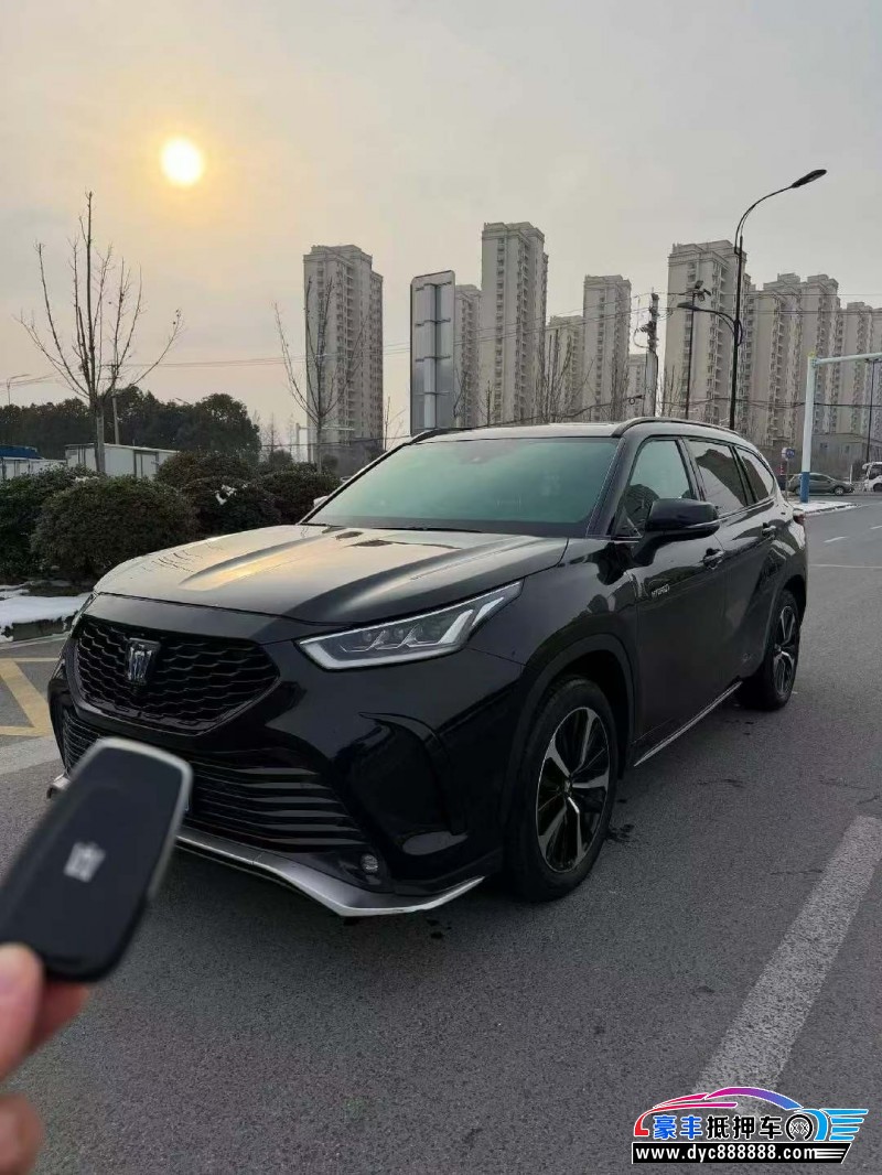 23年丰田皇冠陆放轿车抵押车出售