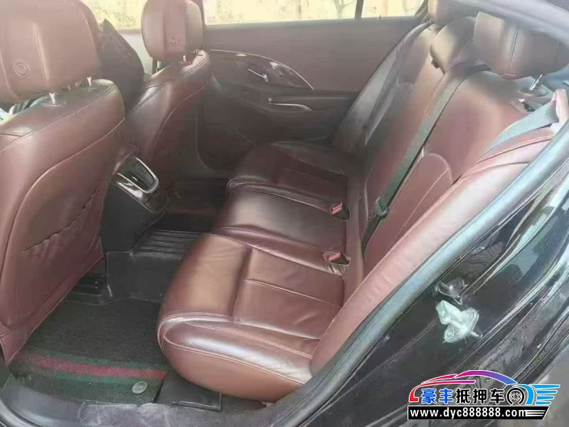 15年别克君越轿车抵押车出售