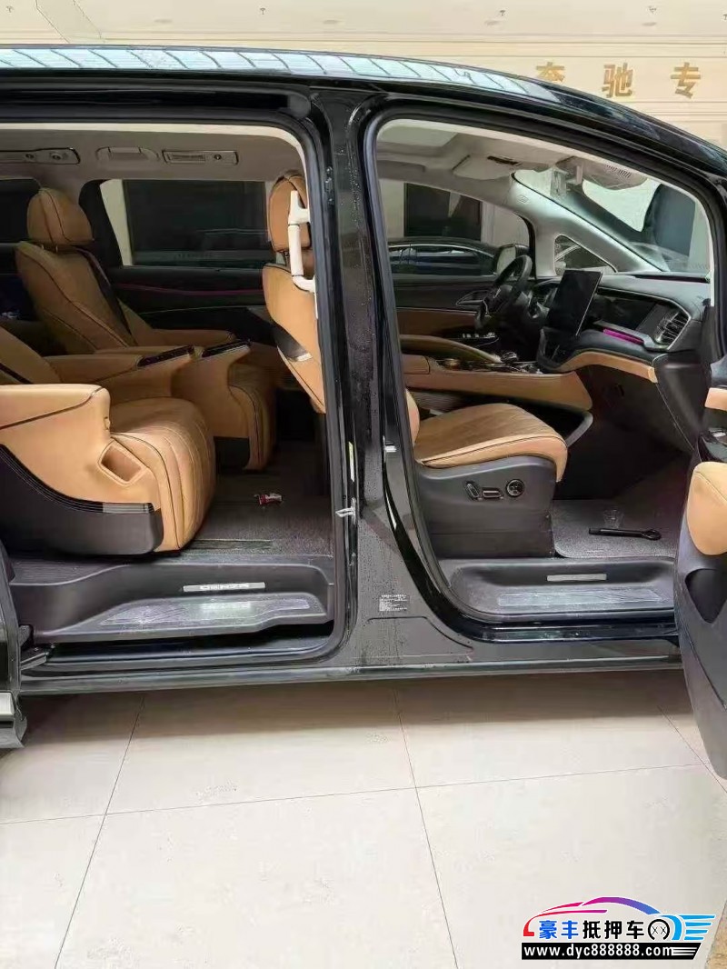 24年腾势D9轿车抵押车出售