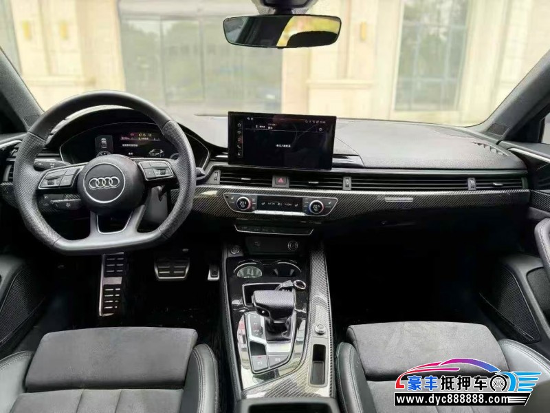 24年奥迪A4L轿车抵押车出售