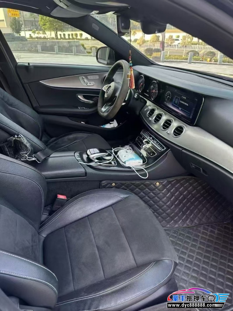 18年奔驰E轿车抵押车出售