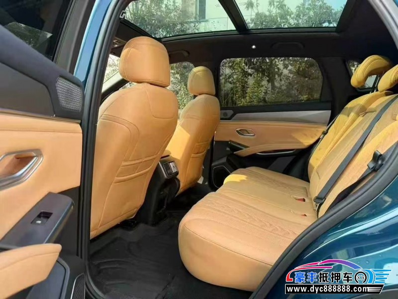 25年比亚迪宋轿车抵押车出售