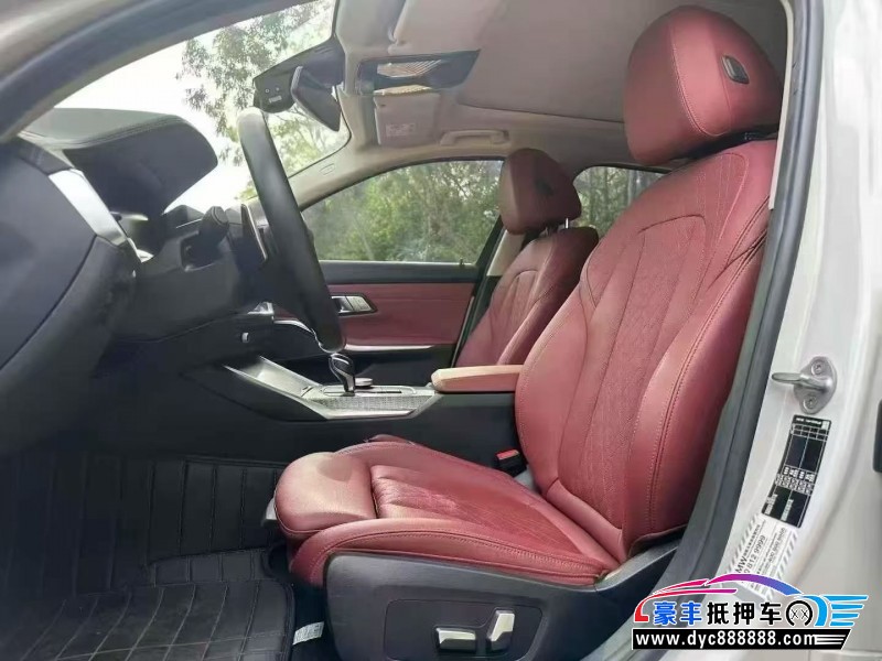 22年宝马3系轿车抵押车出售