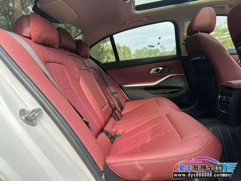 22年宝马3系轿车抵押车出售