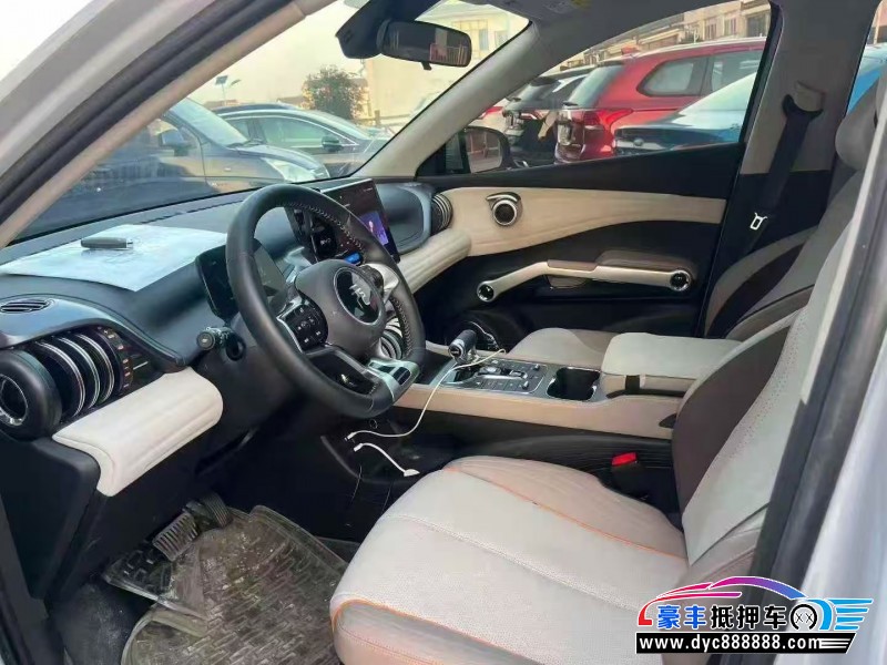 24年比亚迪元轿车抵押车出售