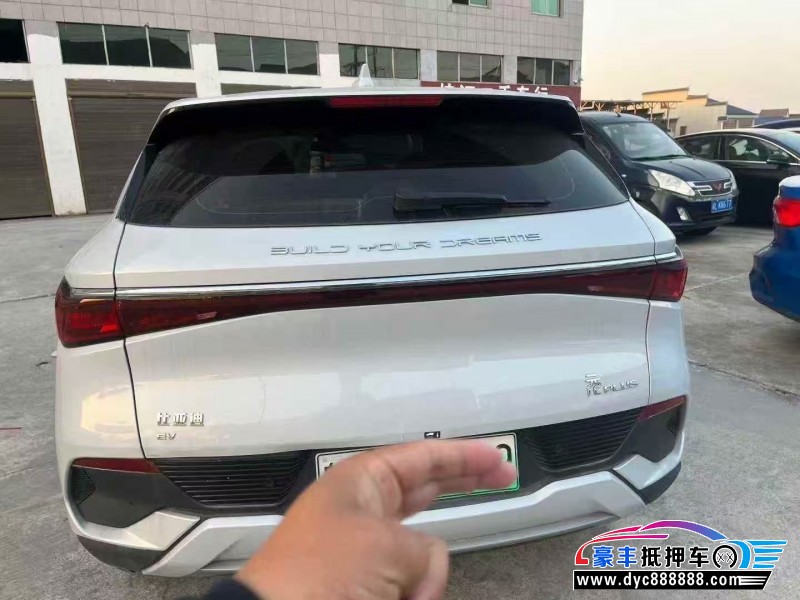 24年比亚迪元轿车抵押车出售