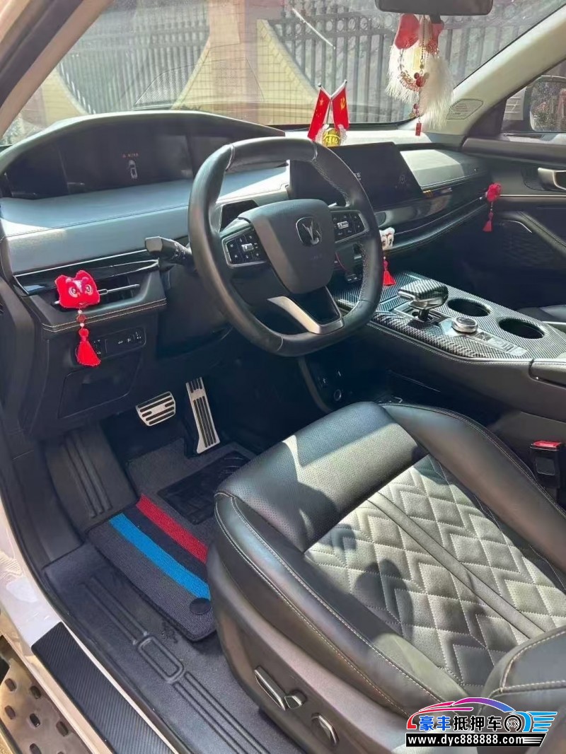 21年长安长安UNI轿车抵押车出售