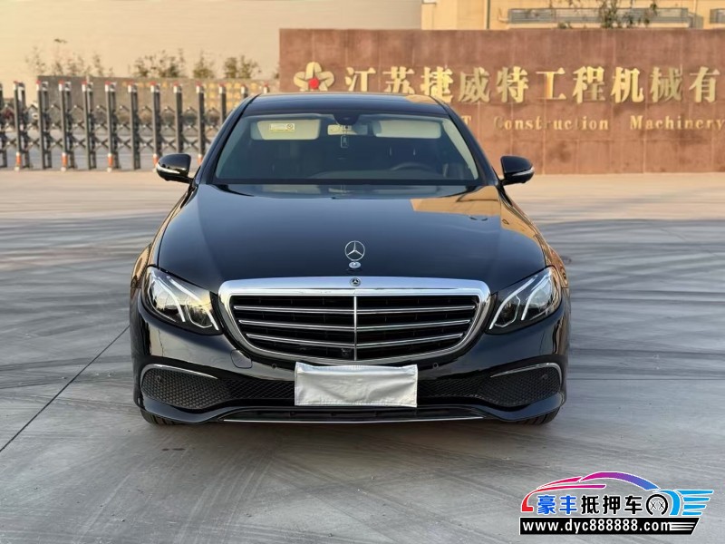 抵押车出售19年奔驰E轿车