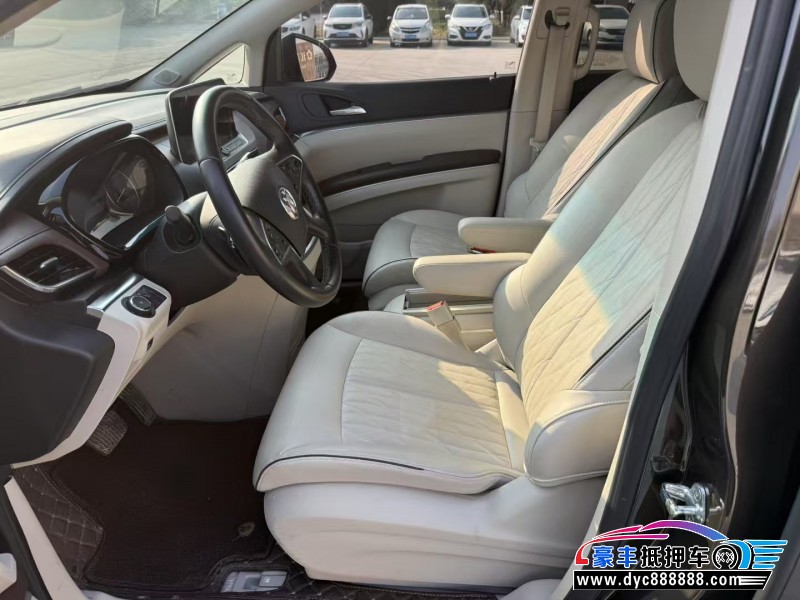 21年别克GL8轿车抵押车出售