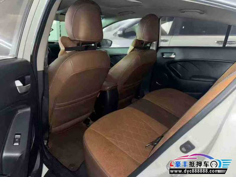 17年起亚K3轿车抵押车出售