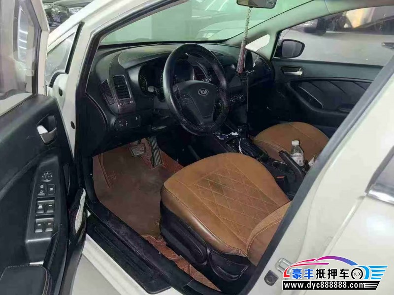 17年起亚K3轿车抵押车出售