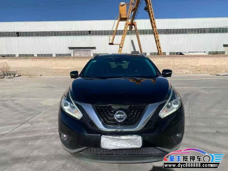 21年日产楼兰轿车