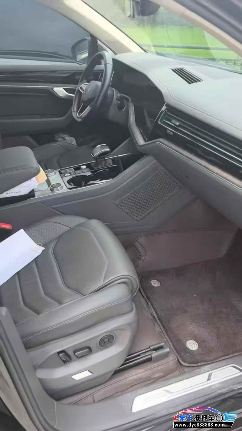 22年大众途锐轿车抵押车出售