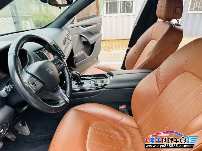 18年玛莎拉蒂莱万特轿车抵押车出售