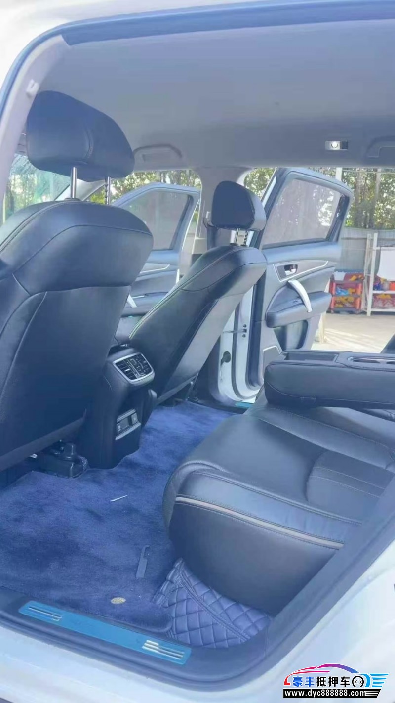 20年本田冠道轿车抵押车出售