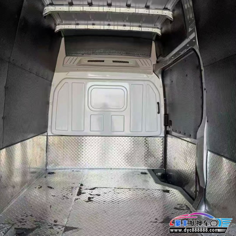 25年福田图雅诺轿车抵押车出售