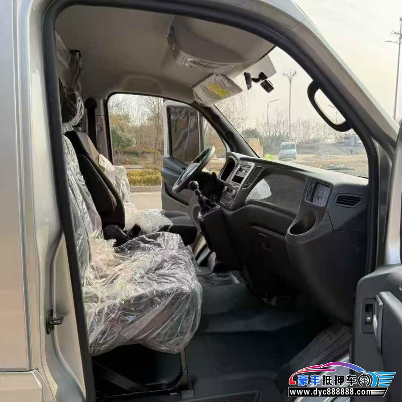 25年福田图雅诺轿车抵押车出售