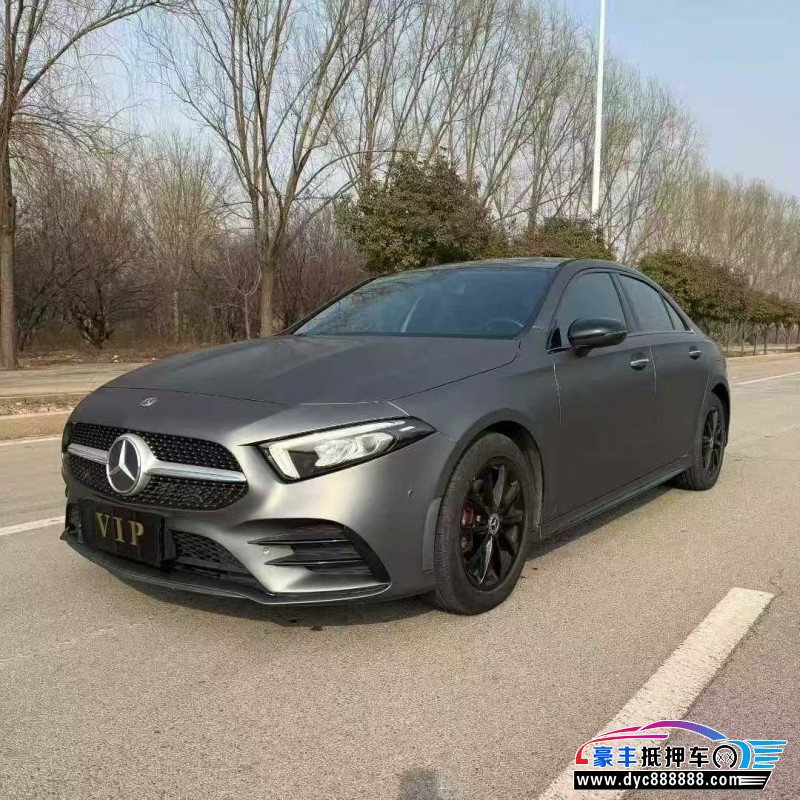 19年奔驰A轿车抵押车出售