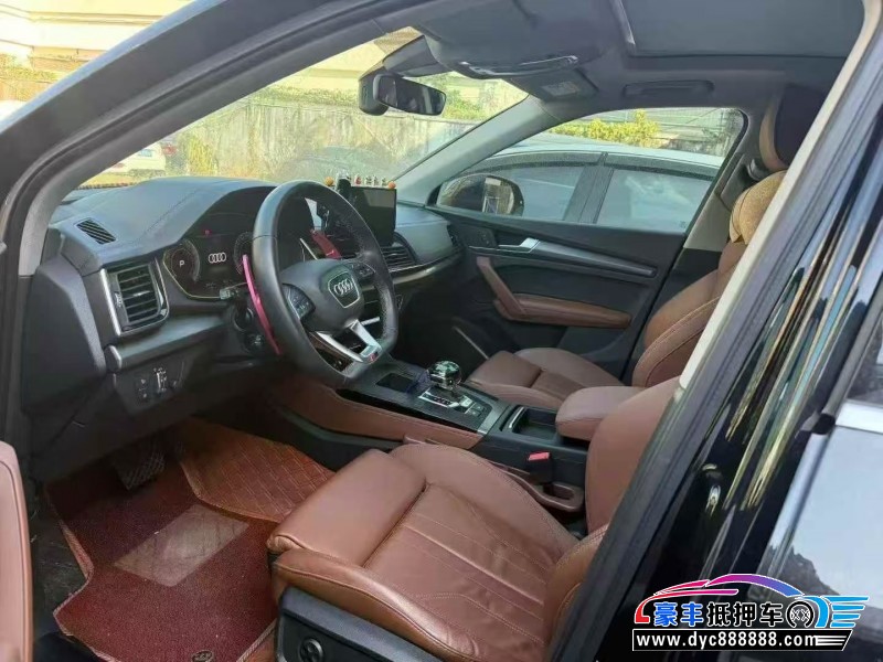 22年奥迪Q5轿车抵押车出售