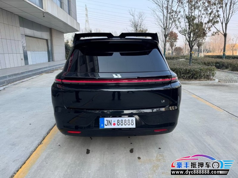 24年理想L8轿车抵押车出售