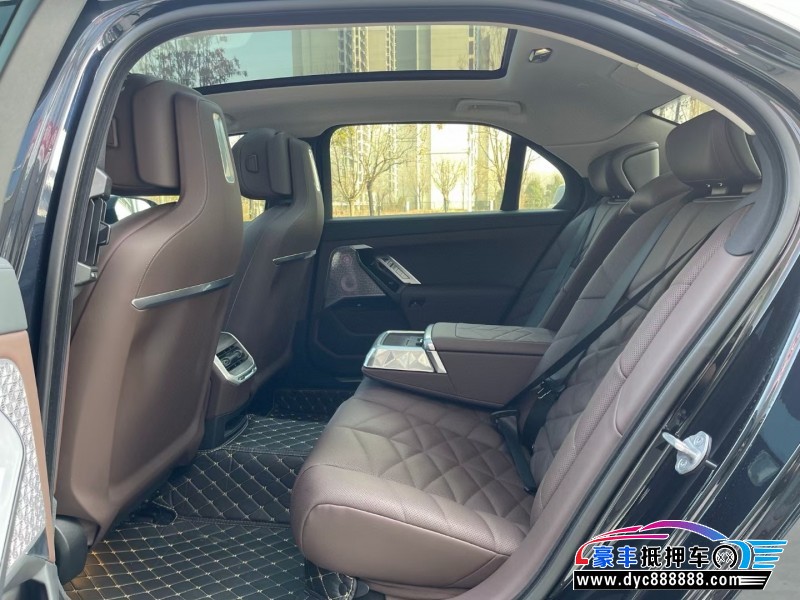 24年宝马7系轿车抵押车出售