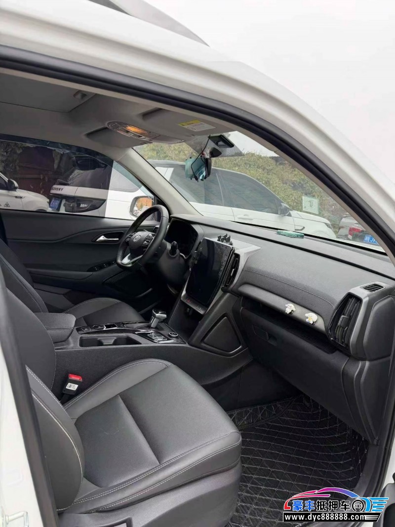 22年现代ix35轿车抵押车出售