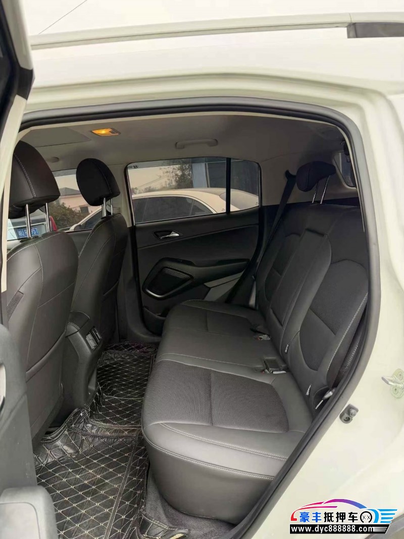 22年现代ix35轿车抵押车出售