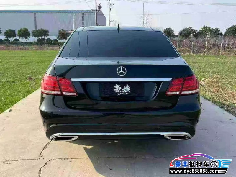 16年奔驰E轿车抵押车出售