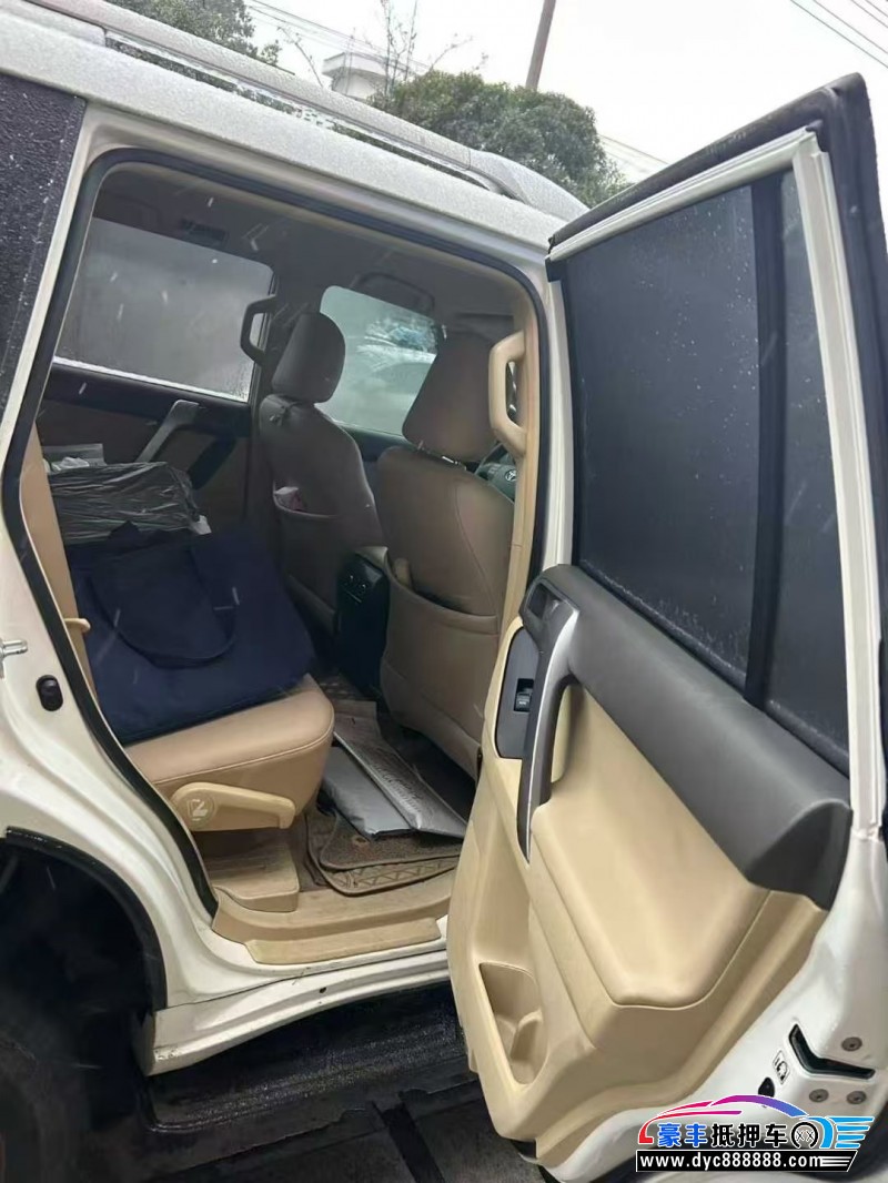 17年丰田普拉多（霸道）轿车抵押车出售