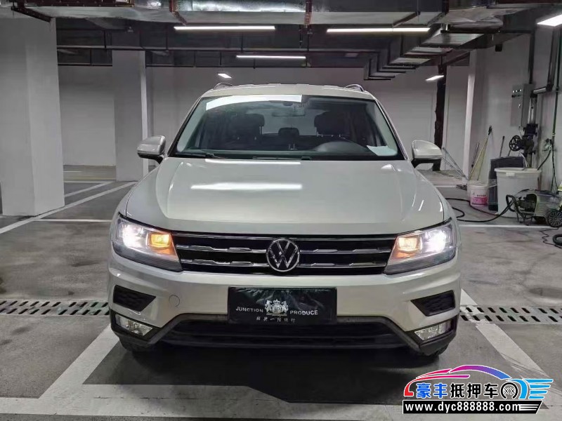 抵押车出售21年大众途观轿车