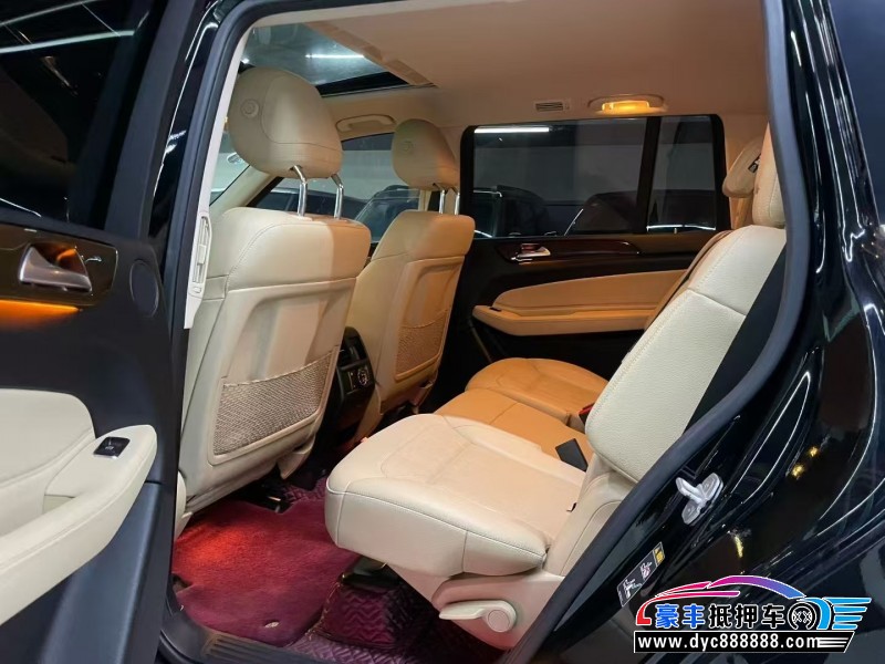 17年奔驰GLS轿车抵押车出售