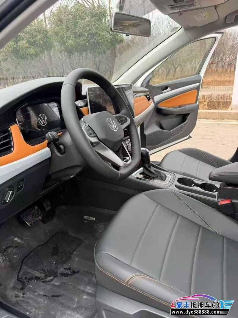 25年大众宝来轿车抵押车出售