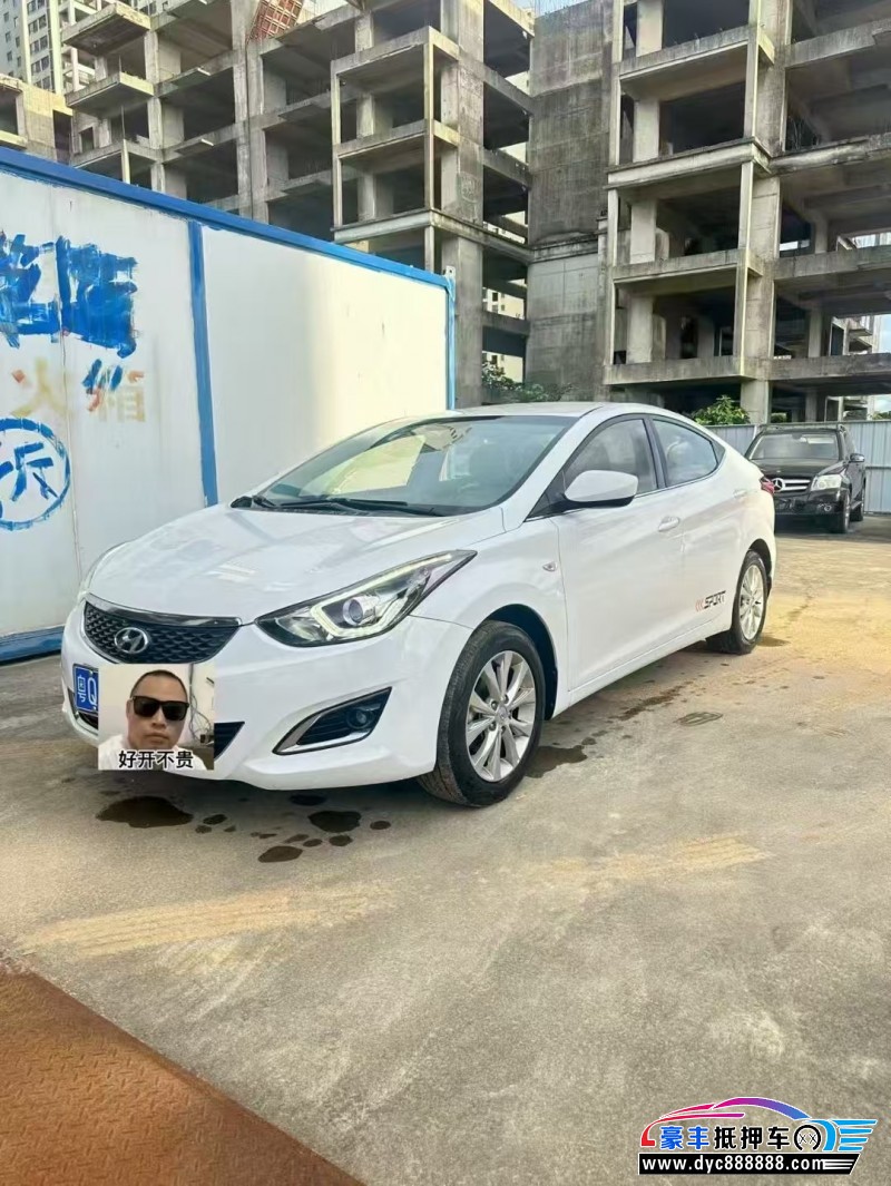 17年现代朗动轿车抵押车出售