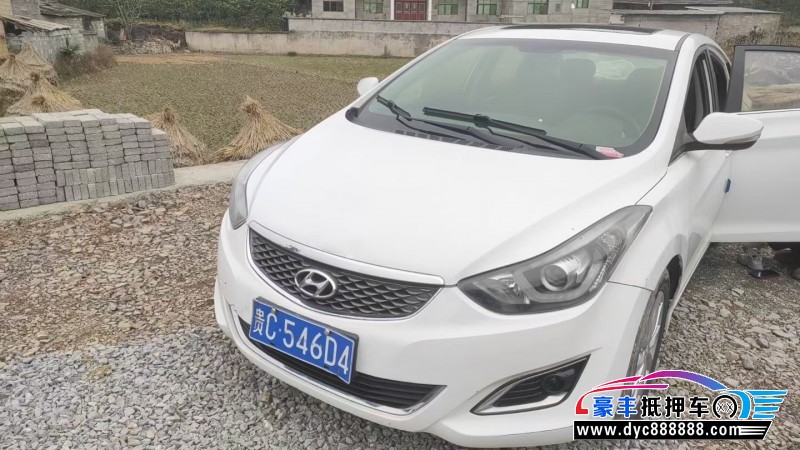 17年现代朗动轿车抵押车出售