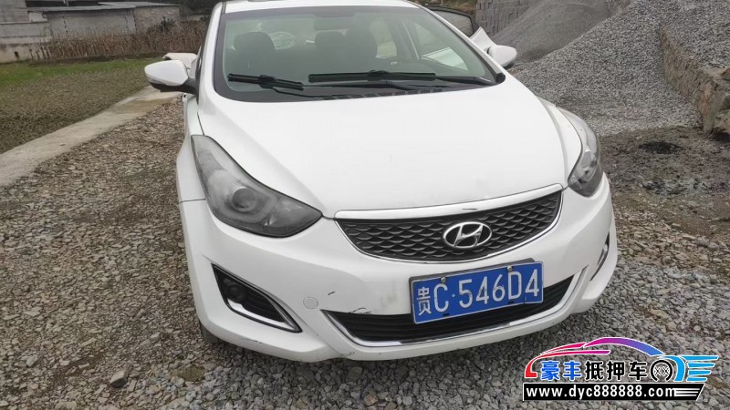 抵押车出售17年现代朗动轿车