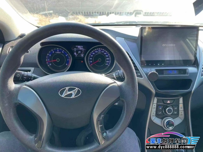 16年现代朗动轿车抵押车出售